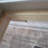 Ingletes de madera para mosquitera en ventana 