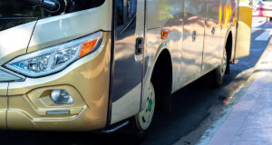 ¿Cuánto cuesta alquilar un autobús o minibús? Precios en 2025