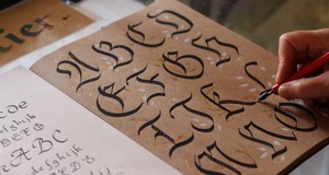 ¿Cuánto cuestan las clases de Caligrafía y Lettering? Precios en 2025