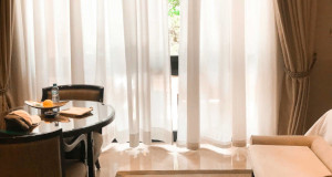 ¿Cuánto cuestan las cortinas y estores a medida? Precios en 2025