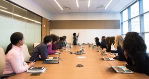 ¿Cuánto cuestan las clases de inglés para empresas? Precios en 2025