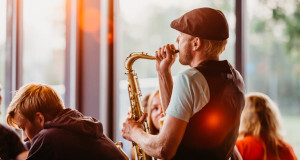 ¿Cuánto cuesta un saxofonista para eventos?