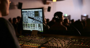 ¿Cuánto cuesta el alquiler de equipo de sonido para eventos? Precios en 2025