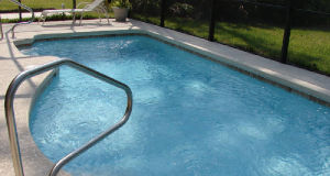 ¿Cuánto cuesta cambiar una piscina de cloro a sal?