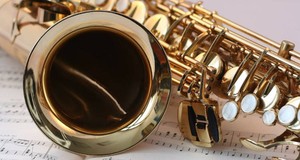¿Cuánto cuestan las clases de saxofón? Precios en 2025