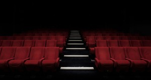 ¿Cuánto cuestan las clases de teatro? Precios en 2025