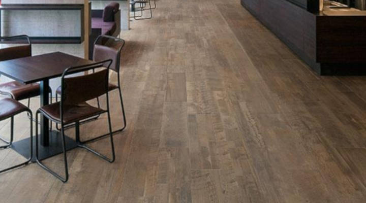 Gres porcelánico imitación madera