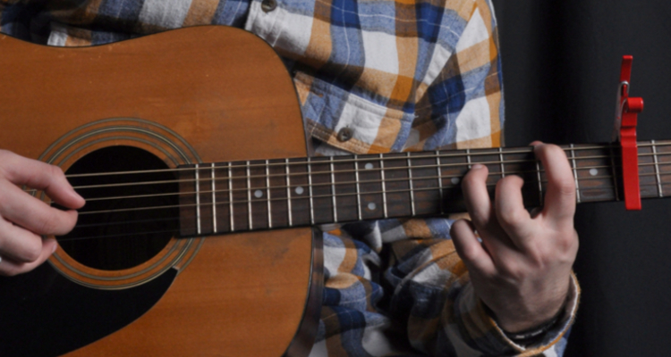 Dar clases de guitarra y conseguir alumnos