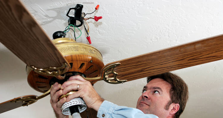 Instrucciones para instalar un ventilador de techo