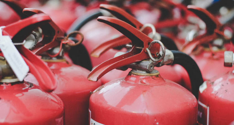 Precio de instalar equipos contra incendios - Extintores