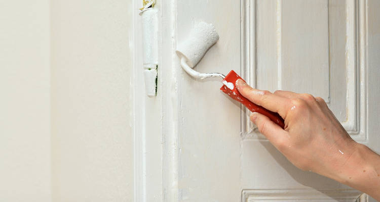 Cómo restaurar una puerta de madera