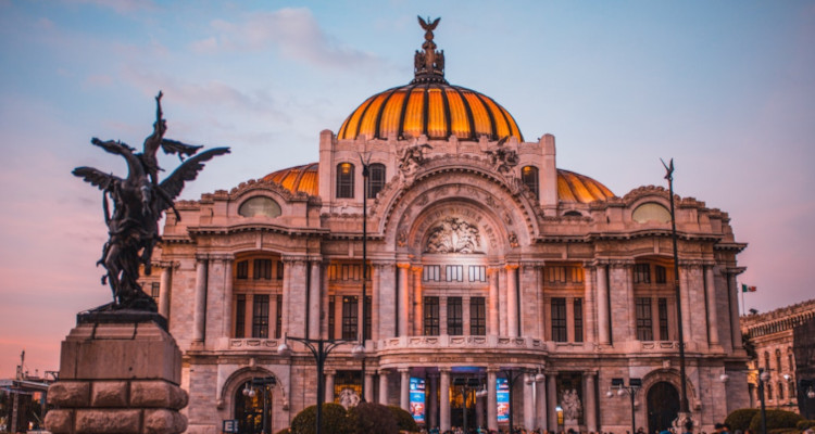 cuánto cuesta un buen arquitecto en CDMX