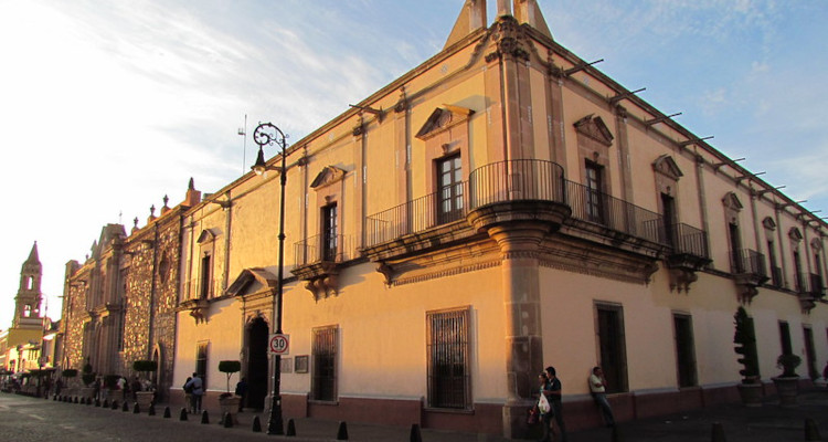 cuánto cuesta un buen arquitecto en Aguascalientes