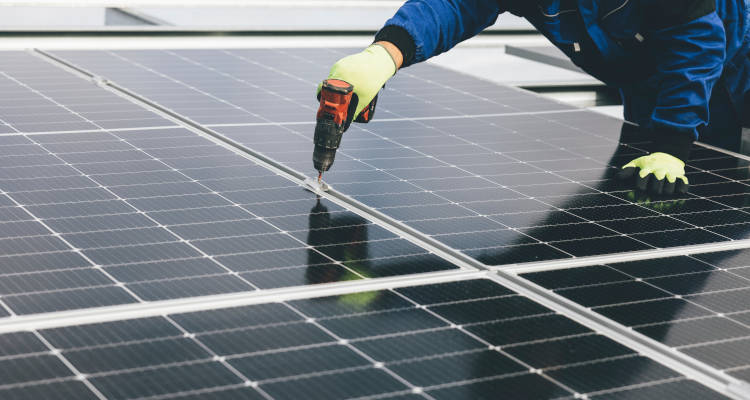 Cuánto cuesta reparar paneles solares