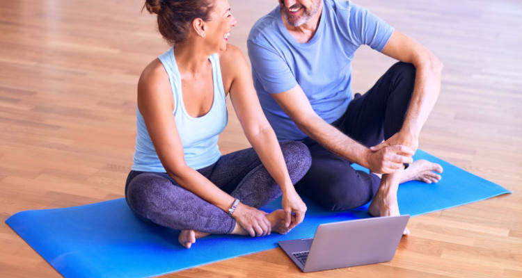 ¿Cuánto cuesta una clase de yoga online?