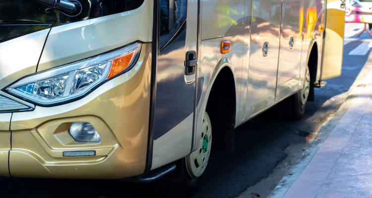 Cuánto cuesta alquilar un autobús