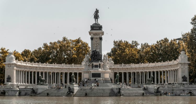 ¿Cuánto cuesta cambiar el suelo de una casa en Madrid?