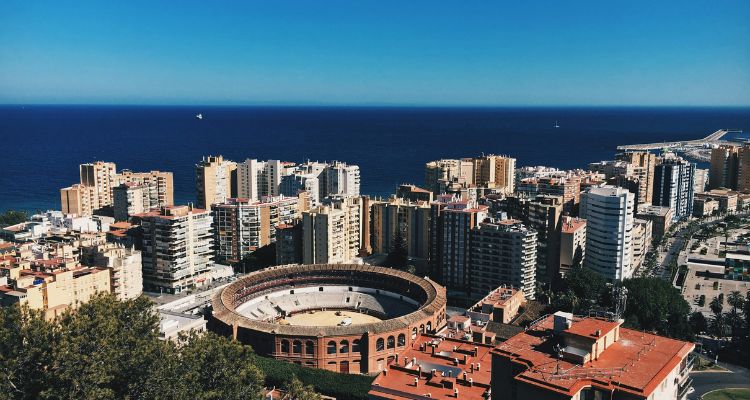 ¿Cuánto cuesta cambiar el suelo de una casa en Málaga?