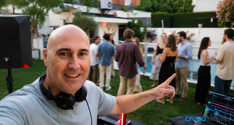 Profesionales Destacados Adolfo DJ CUKO