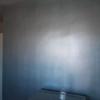 Pared metalizada en gris