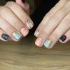 Manicura semipermanente con refuerzo y nail art