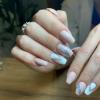 Uñas acrilicas con nail art a mano alzada