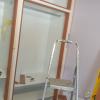 Instalación de marcos de madera para colocación de frente de 4 puertas abatibles a medida