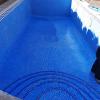 Piscina tratada para su limpieza y puesta en funcionamiento