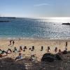 Clase de yoga en la playa