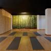 Amueblamiento de local de yoga: espacio de clases