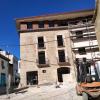 Obra casi finalitzada en la reconstrucció de la façana de Cal Negre a Alpicat. Lleida