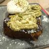 tostáda francesa con crema de pistachos