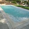 Piscina con jacuzzi