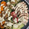 Ensalada templada de pollo, coliflor y boniato