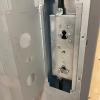 instalación de cerradura de doble accionamiento.