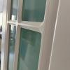 Lacado de puerta de madera con cristales con pistola HVLP