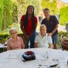 Los abuelos y su hijo