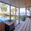 Montaje, conexión y puesta en marcha de la sauna, así como mantenimiento de la piscina