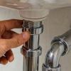 Cambio de sifon y válvula lavabo baño