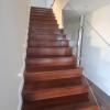 Cambio de piso de escalera y barandilla.