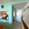 Diseño, pintura e instalación de estanterías decorativas y funcionales