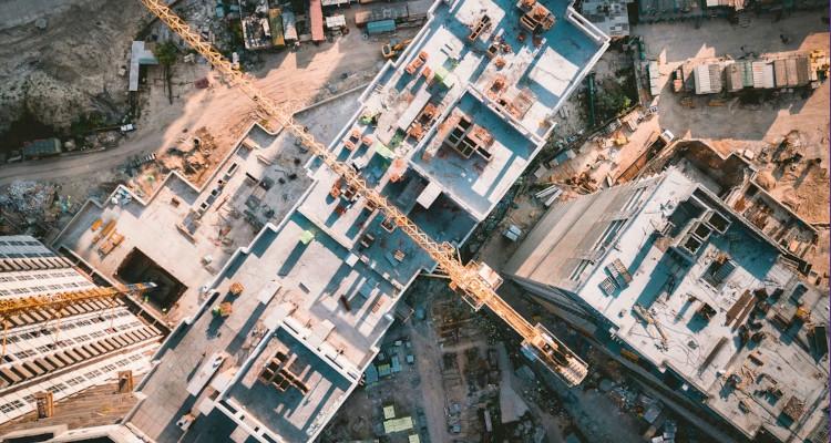 Alicante necesita albañiles: el déficit de 50.000 profesionales que está encareciendo las reformas