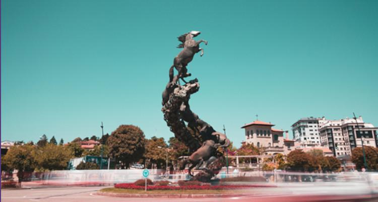 Vigo frente a la escasez de electricistas: por qué cada vez cuesta más encontrar uno disponible